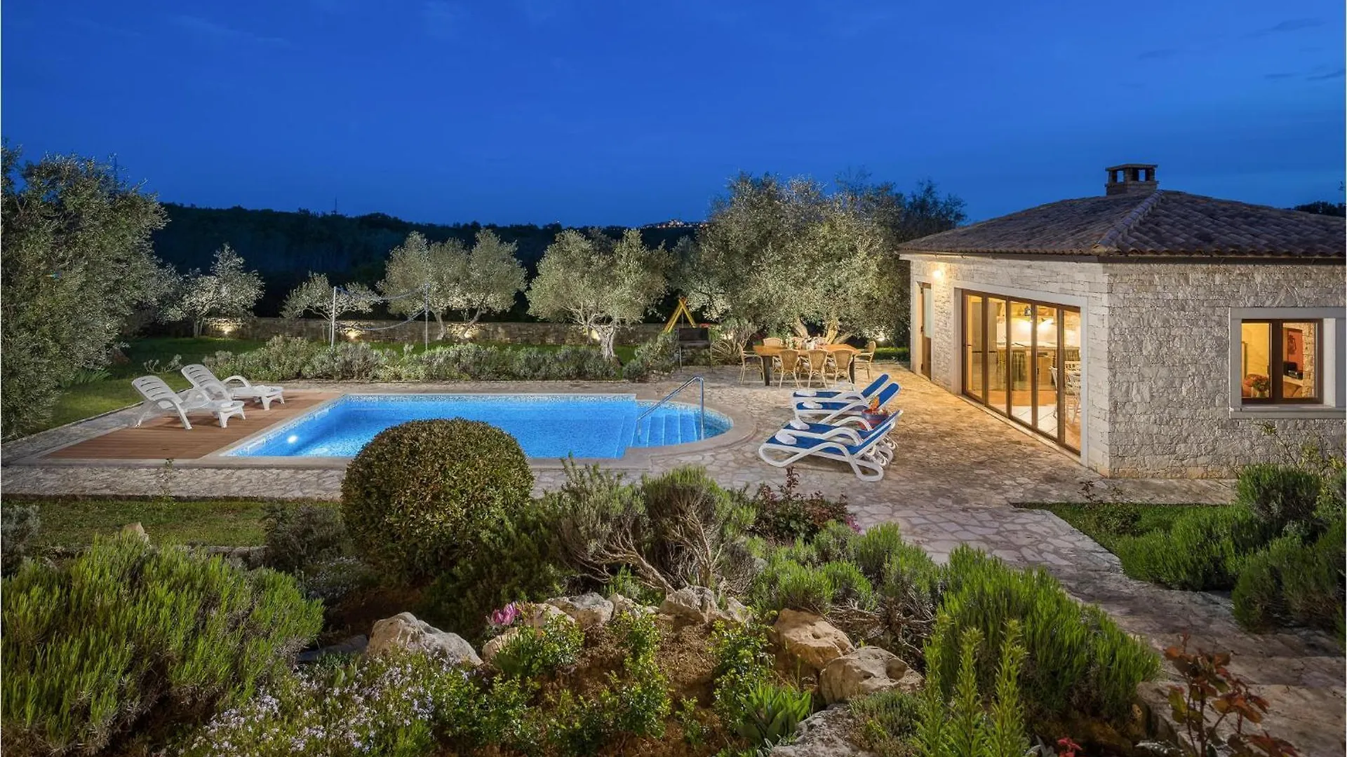 4 Bedroom Nice Home In Buje Holiday home