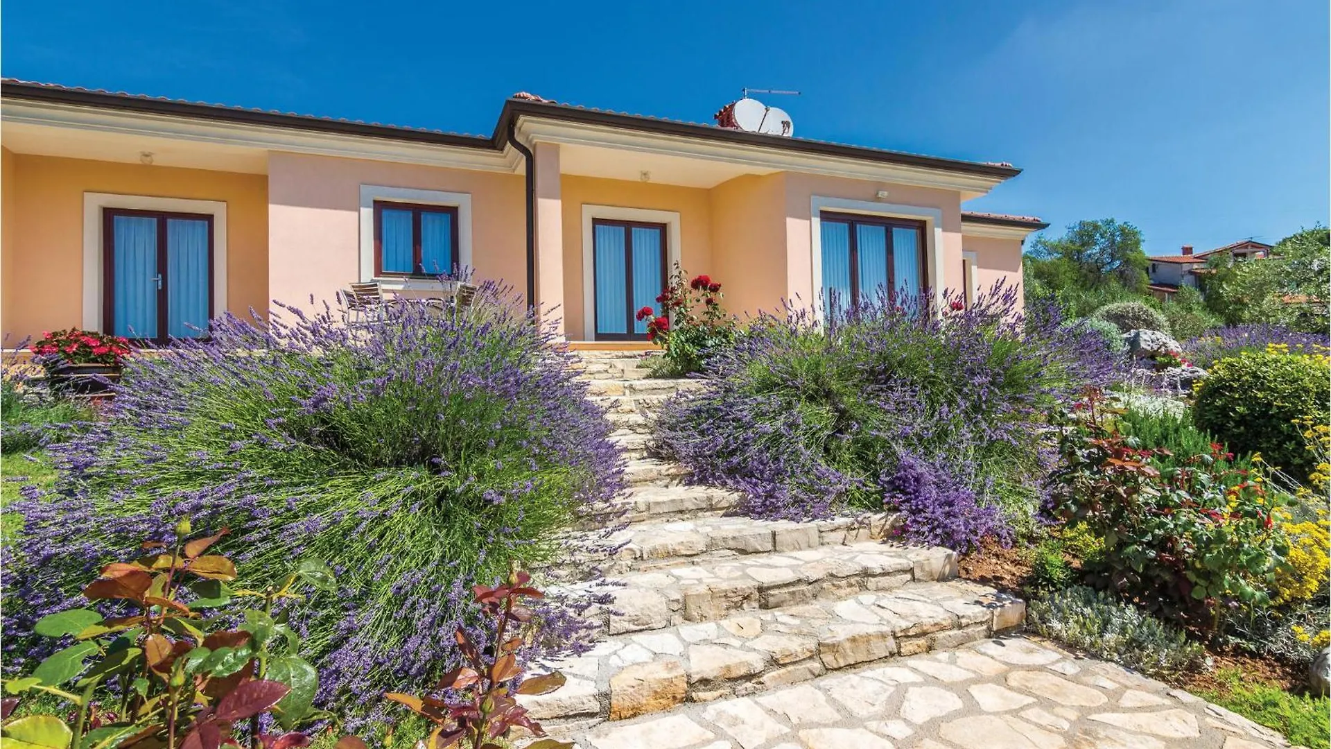 4 Bedroom Nice Home In Buje Holiday home